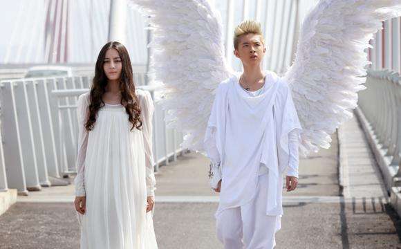 张逸杰和迪丽热巴是什么关系？张逸杰的女朋