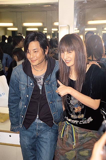 郑希怡掉裤子事件照片(郑希怡台庆掉裤子)