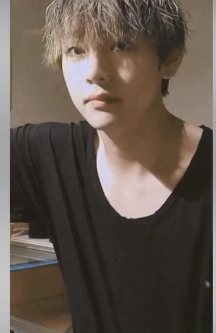 金泰亨金裕贞恋情是真的吗?金泰亨素颜什么 金泰亨金裕贞恋情是真的吗?金泰亨素颜什么