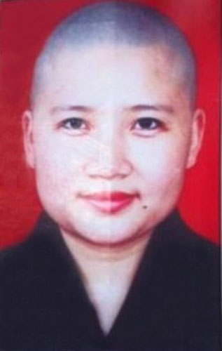 歌手李娜出家后的照片(李娜出家近况)