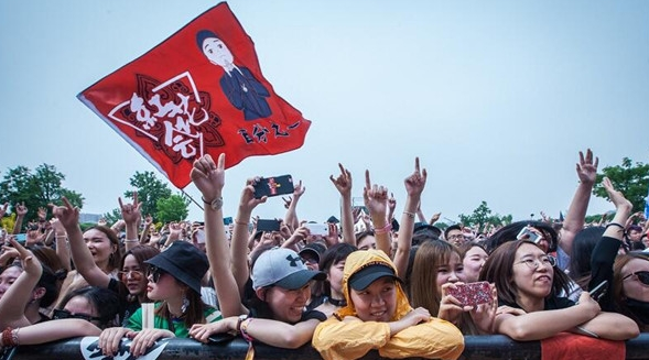 艾福杰尼是红花会的吗？艾福杰尼是不是富二