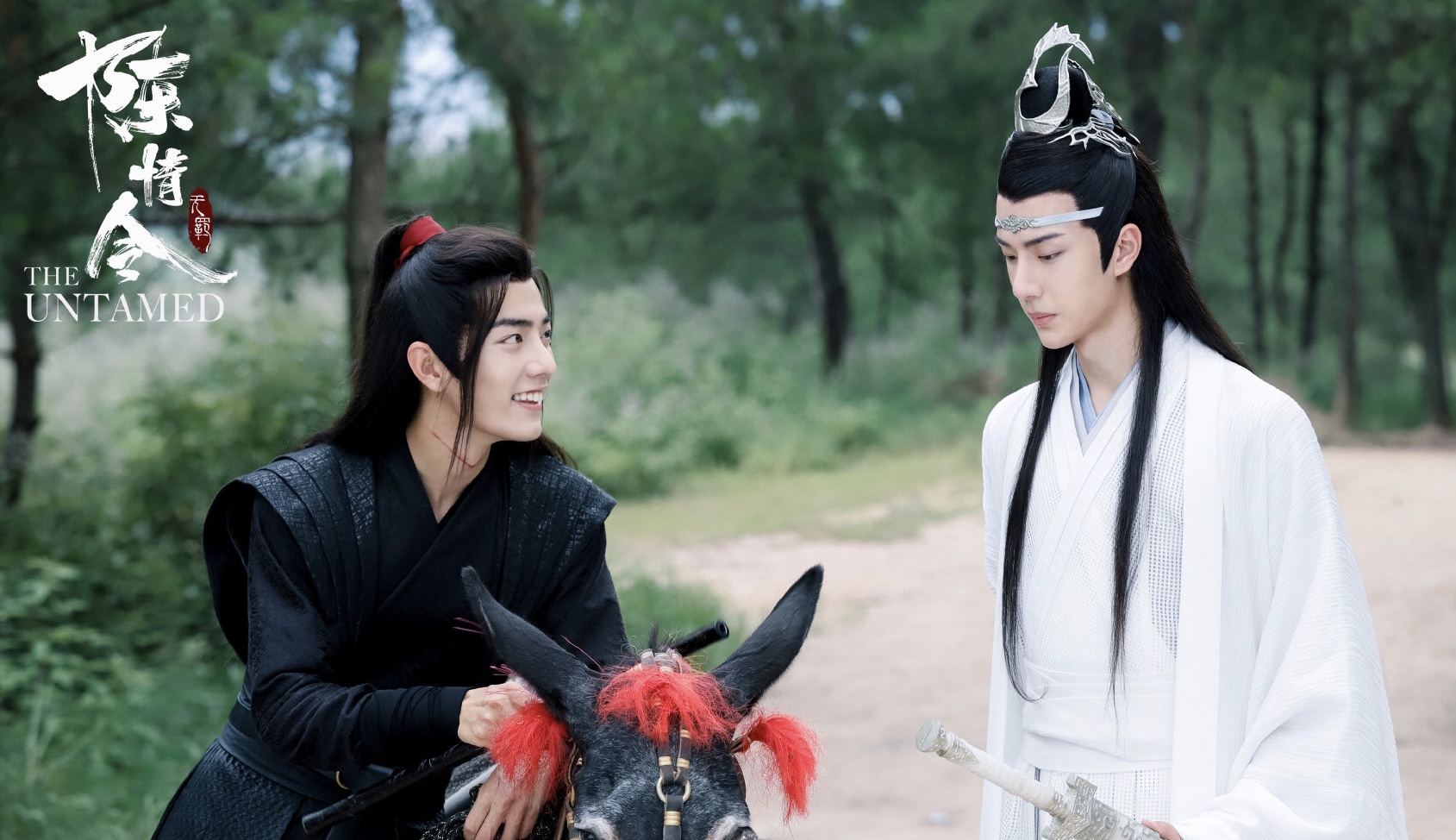 《陈情令》剧组庆功宴，魏无羡蓝忘机再度合(陈情令魏无羡回忆结束)