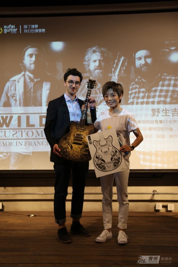 06届超女许飞现状图片(超女许飞老公资料)