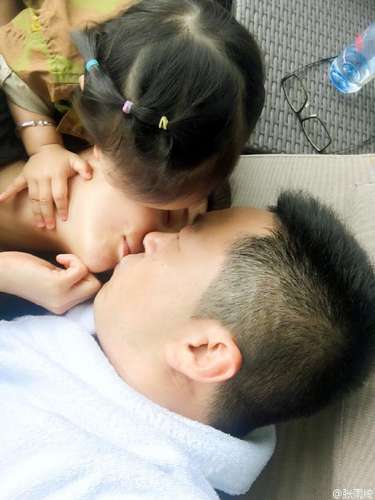 张雨绮老公袁巴元身价探秘(张雨绮老公袁巴元是做什么的)