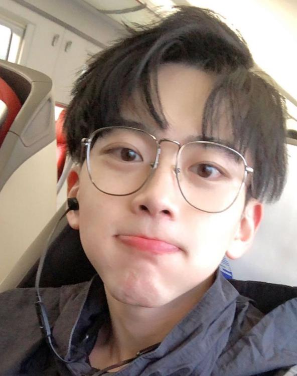 费启鸣怎么认识那么多明星(费启鸣怎么当上演员的) 费启鸣怎么认识那么多明星(费启鸣怎么当上演员的)