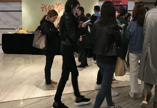 郑爽整容最新消息鼻子生图引网友热议(郑爽近照鼻子)