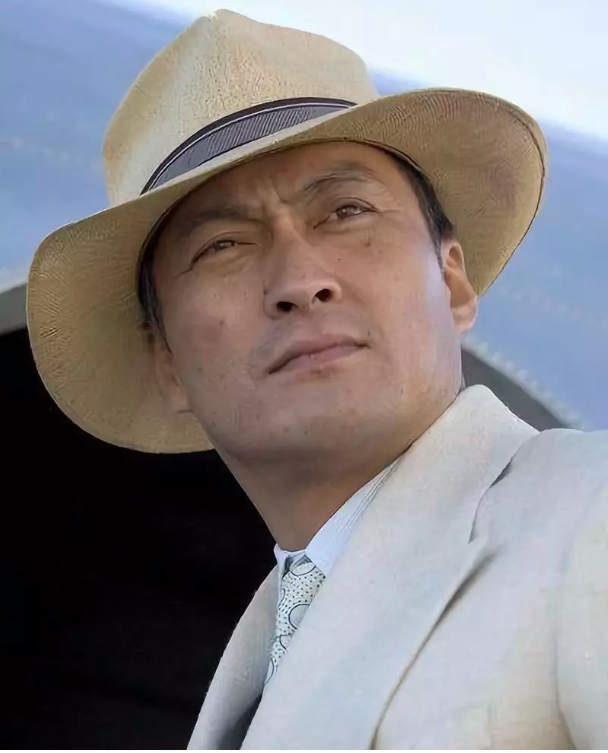 渡边谦为什么不管女儿?渡边谦年轻时候的照(日本演员渡边谦) 渡边谦为什么不管女儿?渡边谦年轻时候的照(日本演员渡边谦)