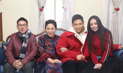 郭碧婷自曝被身边人消费向太暖心安慰(郭碧婷称大家被她骗了) 郭碧婷自曝被身边人消费向太暖心安慰(郭碧婷称大家被她骗了)