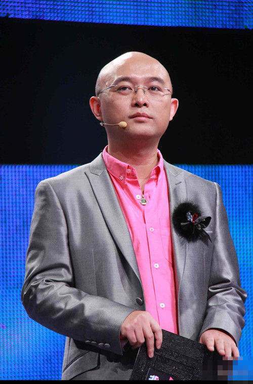 孟非现在还抽烟吗?孟非老婆李雪生活照曝光(孟非吸毒吗) 孟非现在还抽烟吗?孟非老婆李雪生活照曝光(孟非吸毒吗)