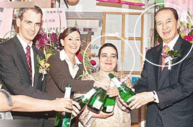 何超雄怎么这么丑？何超雄年轻时候的照片组