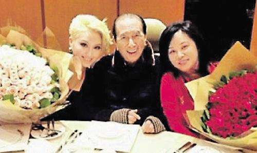 陈婉珍年轻时候的照片(何婉珍年轻时的图片)