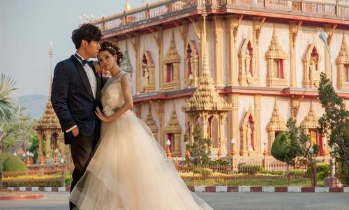 秦昊伊能静怎么认识的?秦昊真的很爱伊能静(秦昊与伊能静怎么相识)