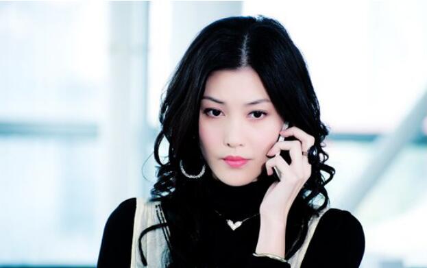 李彩桦现任男朋友是万思维吗？李彩桦和董维