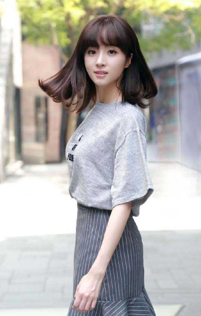 胡冰卿和林依晨长的好像对比图(胡一天胡冰卿长得这么像)