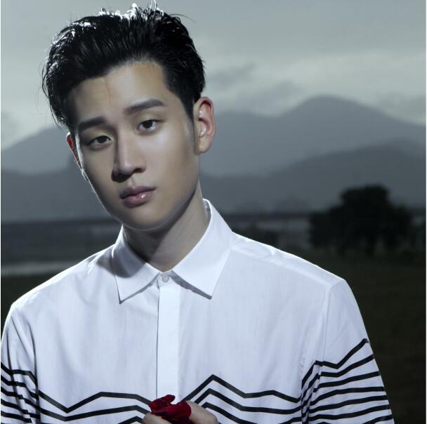 周兴哲头上的疤怎么回事