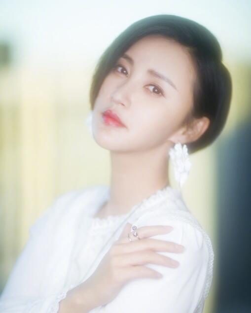 张歆艺为什么总是腰疼