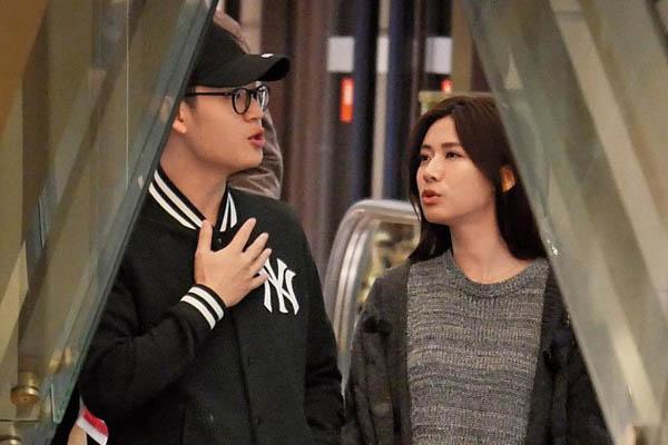 周兴哲头上的疤怎么回事