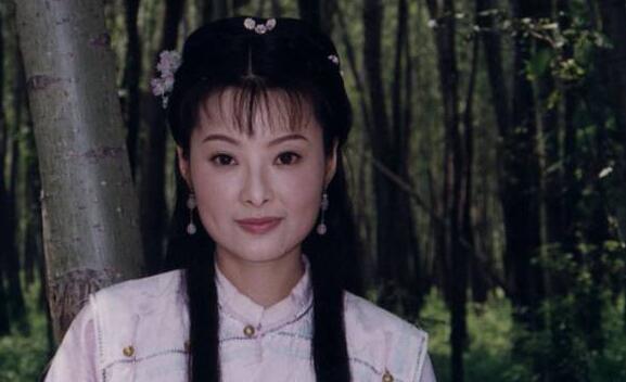 袁立为什么是劣迹艺人？袁立被叫袁公知的原(袁立演员的诞生争议)