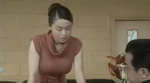 赵本山最性感的女徒弟关婷娜巨乳照片 赵本山最性感的女徒弟关婷娜巨乳照片