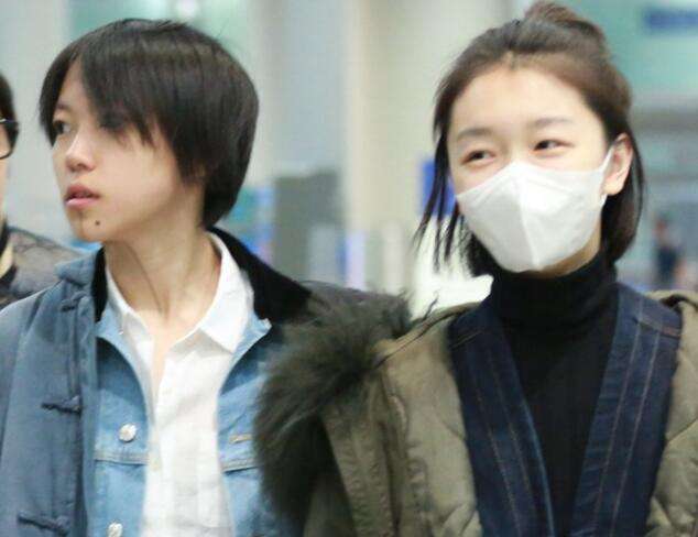 周冬雨窦靖童是同性恋吗?俩人是怎么认识的(窦靖童周迅周冬雨三人关系)