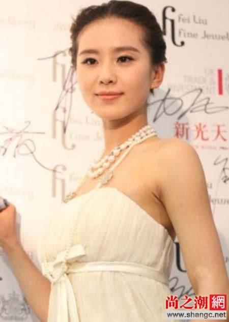 刘诗诗且丧外号是什么意思？刘诗诗的胸有多(刘诗文的外号)