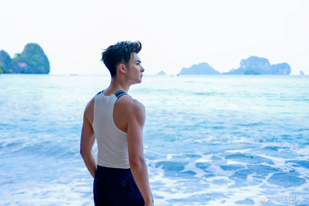 张日山为什么有麒麟血一直不老?张日山张起 张日山为什么有麒麟血一直不老?张日山张起