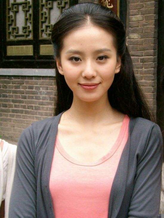 刘诗诗且丧外号是什么意思？刘诗诗的胸有多(刘诗文的外号)