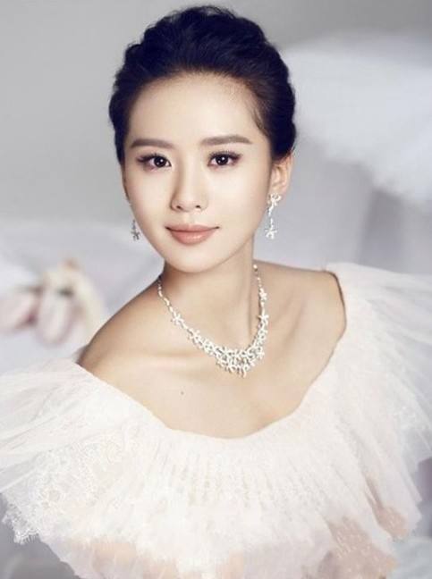 刘诗诗且丧外号是什么意思？刘诗诗的胸有多(刘诗文的外号)