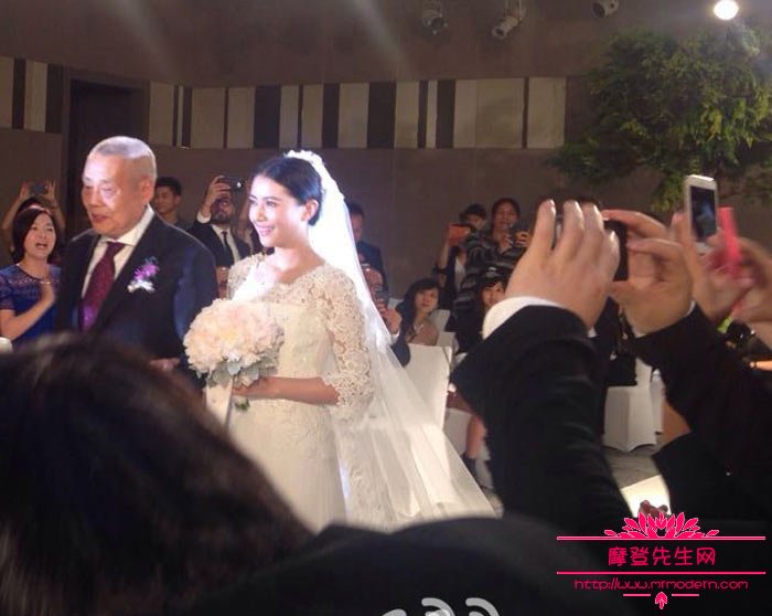 高圆圆的父母长什么样照片(高圆圆父母是做什么的)