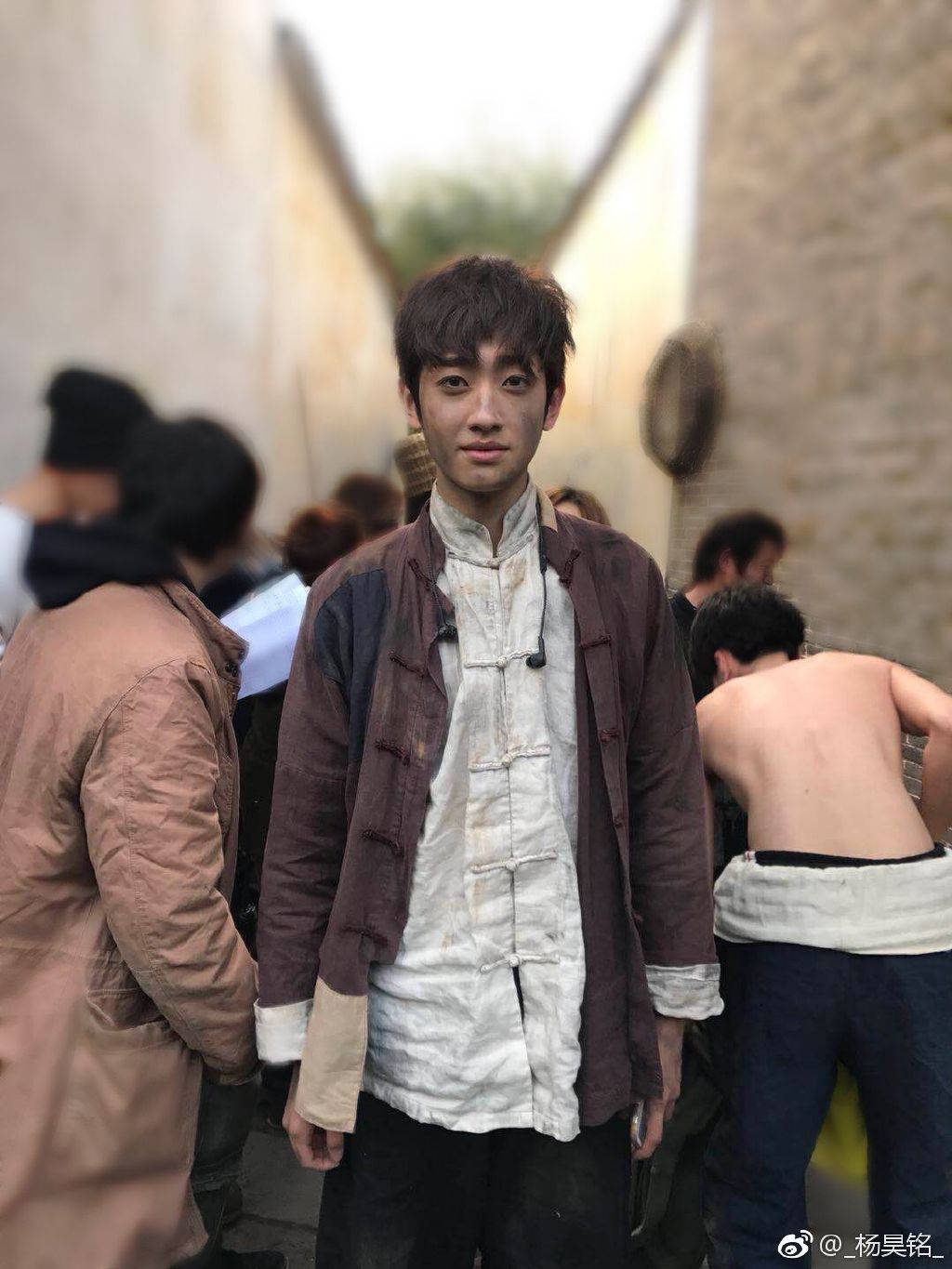 杨昊铭没上大学吗?他毕业于哪个高中