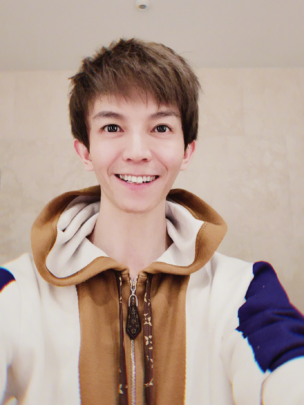 郭敬明矮是因为有病导致的吗(郭敬明为什么长得矮)