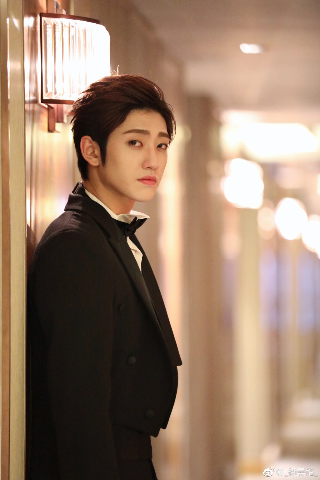 杨昊铭没上大学吗？他毕业于哪个高中