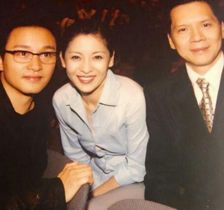 陈岚是向华强抢来的吗？陈岚家庭背景资料介(向华强和陈岚有几个孩子)