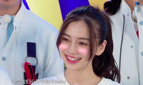 baby和迪丽热巴有什么矛盾吗？baby(杨颖和热巴什么关系)