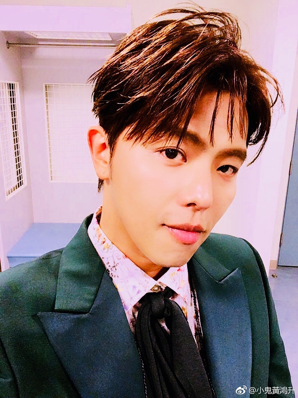 黄鸿升演唱会没人图片(杨丞琳演唱会给黄鸿升留位置)