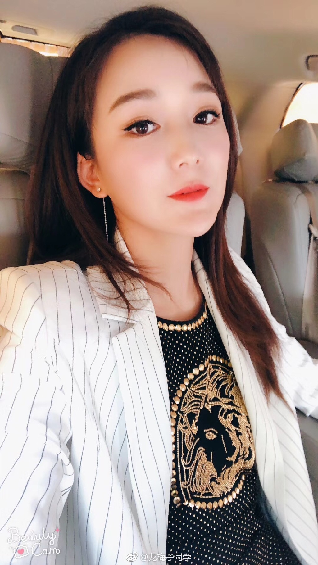 龙梅子是网络歌手吗(歌手龙梅子的真实姓名)