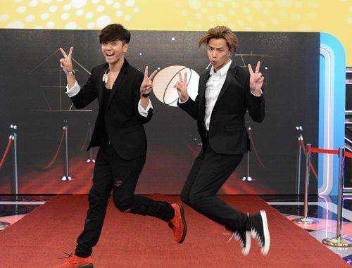 黄鸿升演唱会没人图片(杨丞琳演唱会给黄鸿升留位置) 黄鸿升演唱会没人图片(杨丞琳演唱会给黄鸿升留位置)