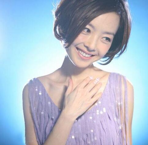 鲁豫的头为什么那么大 鲁豫采访谁谁就倒霉