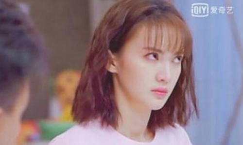 郑爽向金晨道歉秒删(金晨回复郑爽)