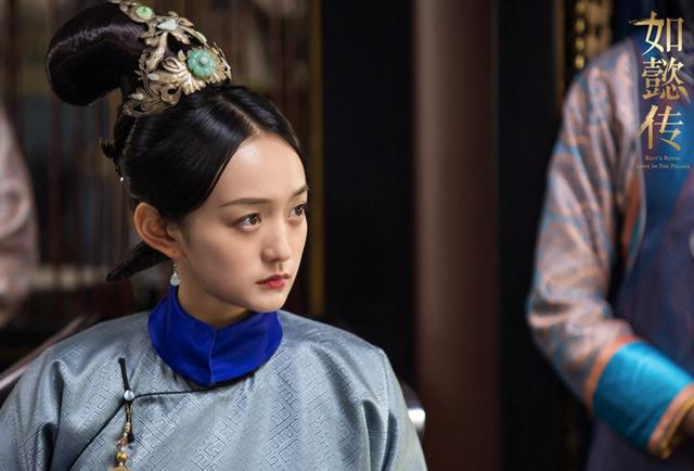 何泓姗和赵丽颖撞脸对比照 泓姗家里好有钱