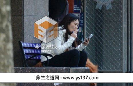周扬青怎么那么有钱？周扬青抽烟的照片曝光
