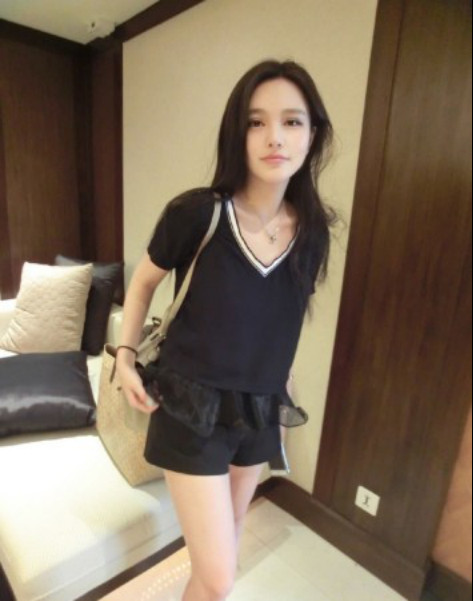 周扬青怎么那么有钱？周扬青抽烟的照片曝光