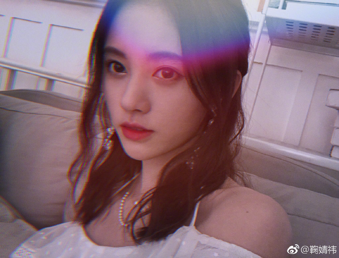 鞠婧祎颜值秒杀关晓彤图(关晓彤鞠婧祎素颜)