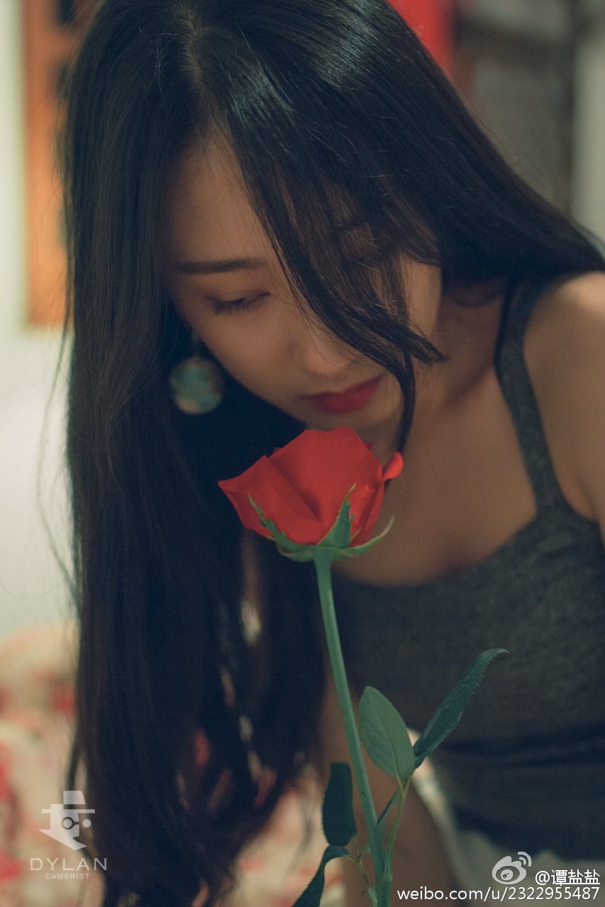 谭盐盐是王思聪的女友吗?谭盐盐性感照片曝 谭盐盐是王思聪的女友吗?谭盐盐性感照片曝