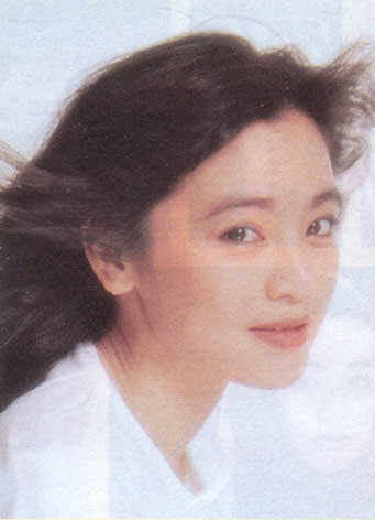 张艾嘉年轻时候好漂亮照片(张艾嘉长得漂亮吗)