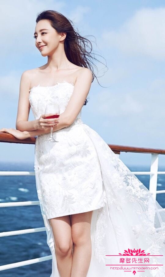 米露和杨功是什么关系？米露的腿好弯图片站