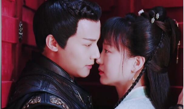 胡意旋的男朋友是郑业成吗？胡意旋和杨蓉很