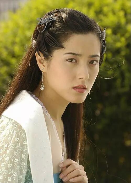 米露和杨功是什么关系？米露的腿好弯图片站