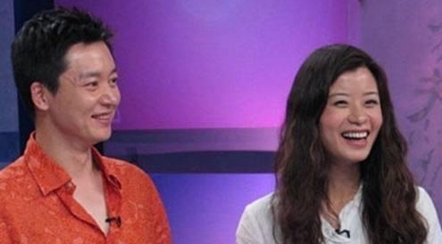 来看刘怡潼刘奕君父子哪个帅(刘怡潼刘奕君是亲父子吗)