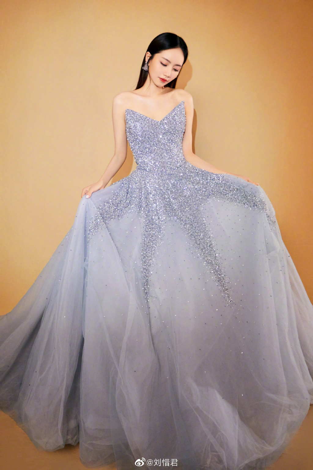 刘惜君为什么叫sara、音经